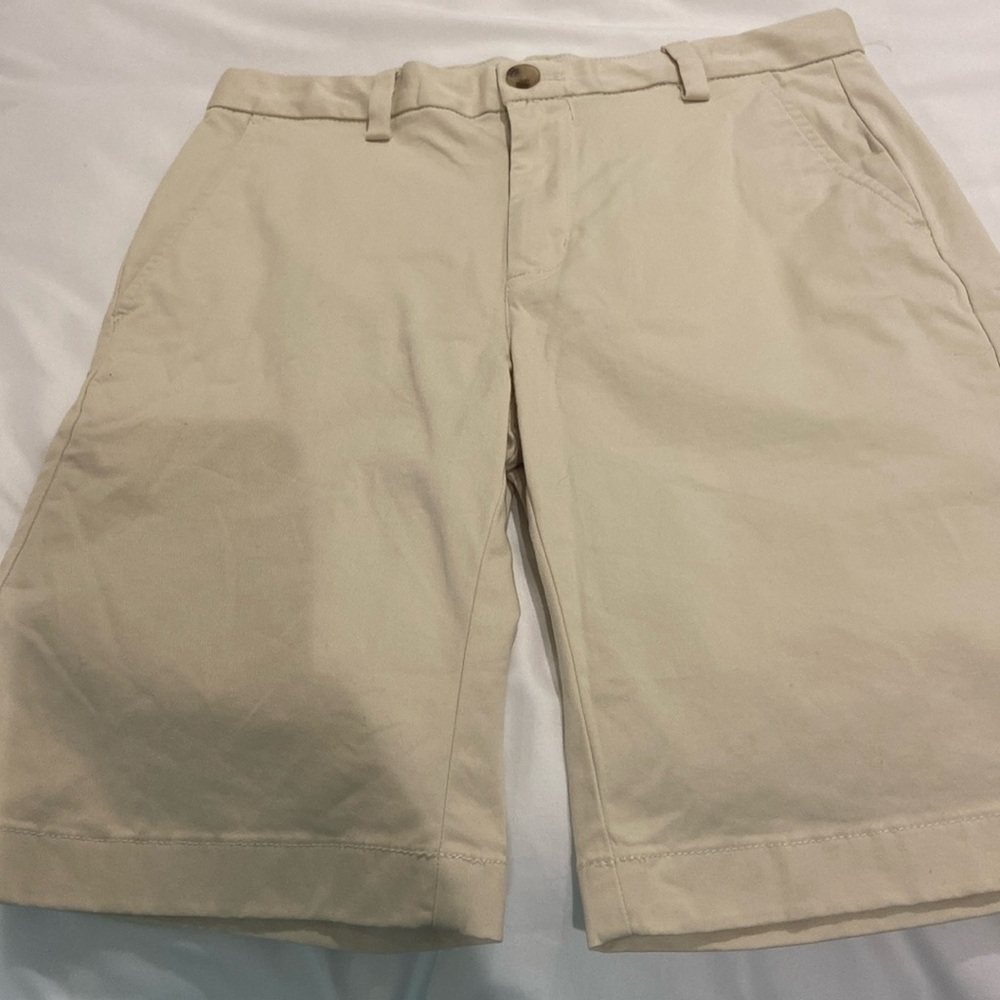 Boys vineyard vineyards khaki shorts size 14. Excellent condition